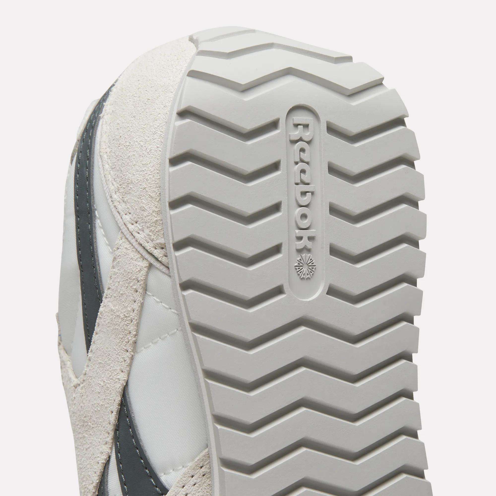 Women's Classic AZ Shoes - Image 5
