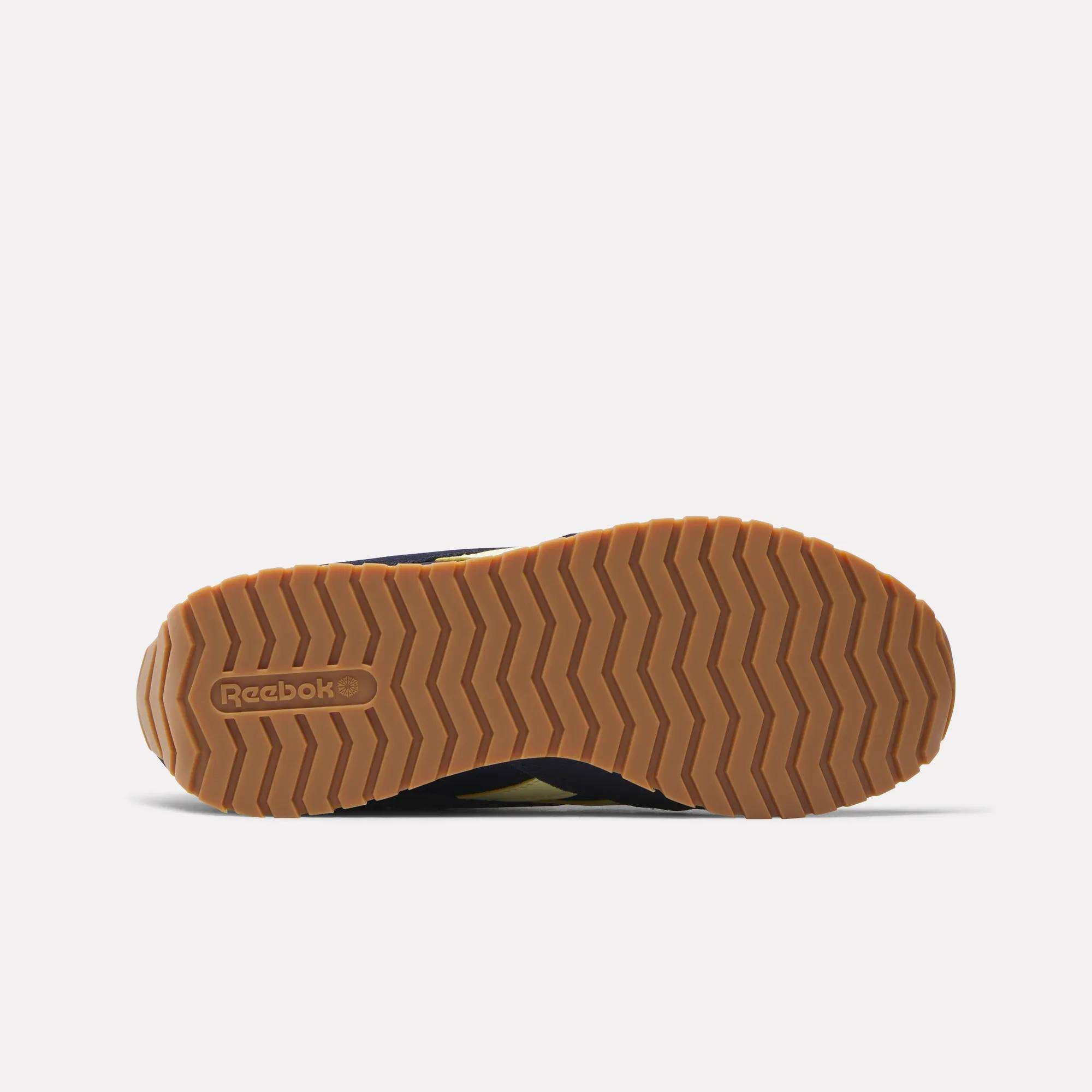 Women's Classic AZ Shoes - Image 5