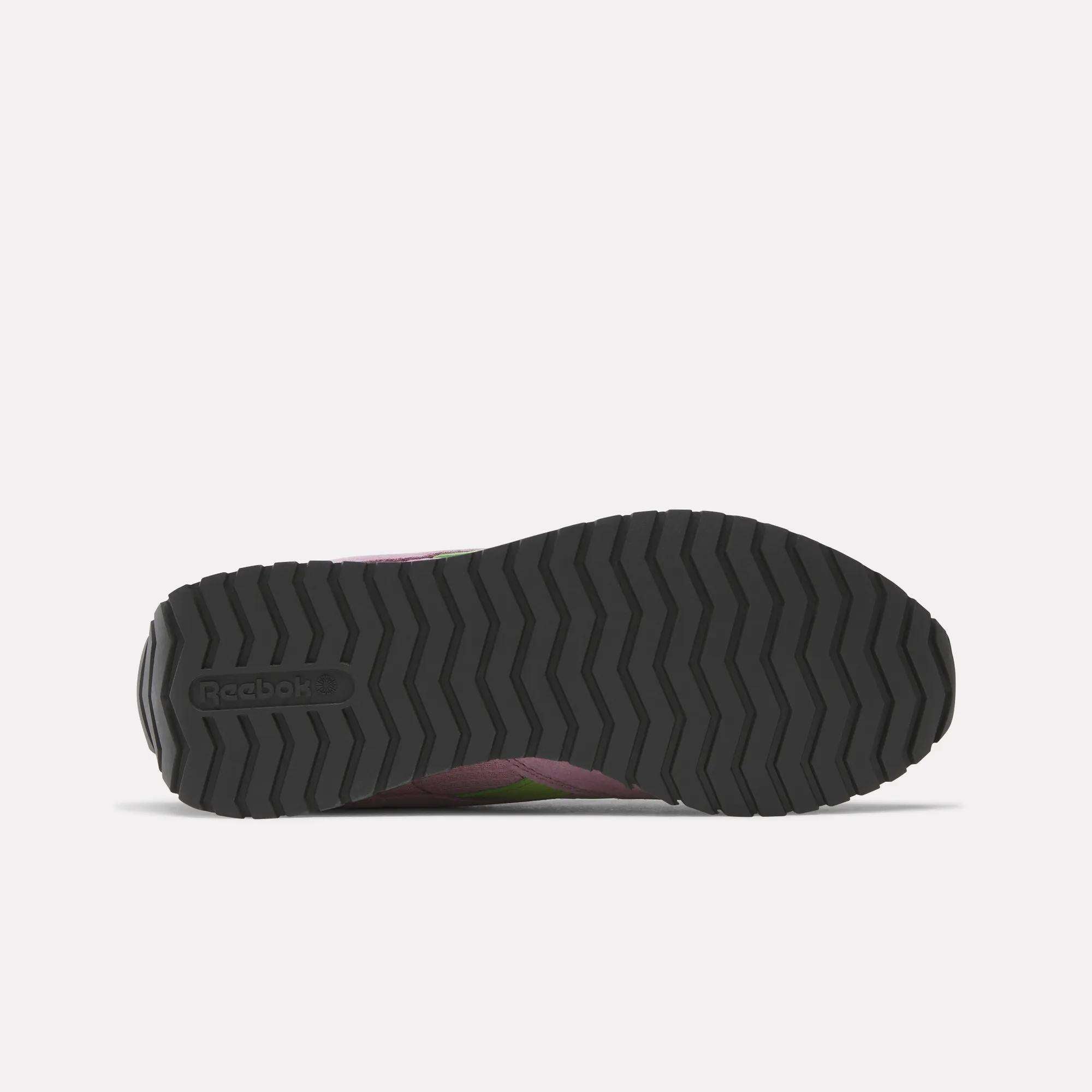 Women's Classic AZ Shoes - Image 5