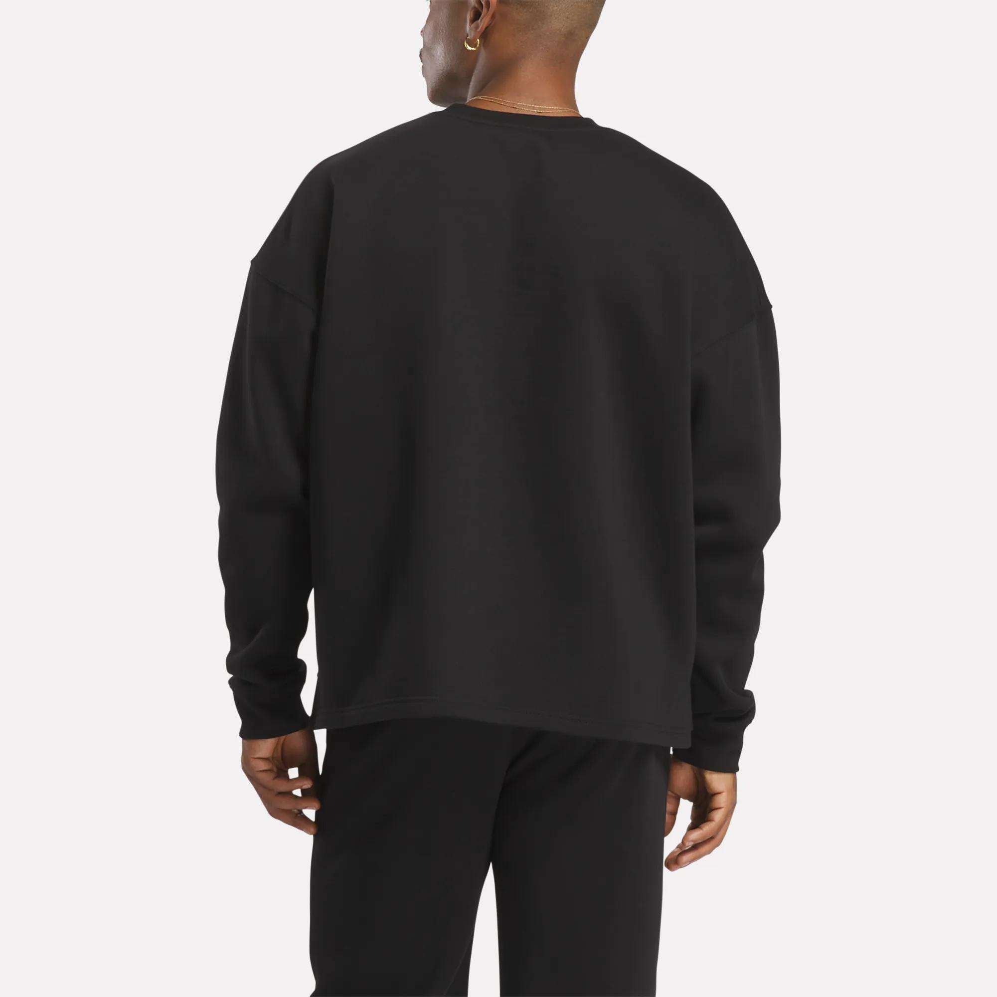 Men's Wardrobe Essentials Sweatshirt - Image 3