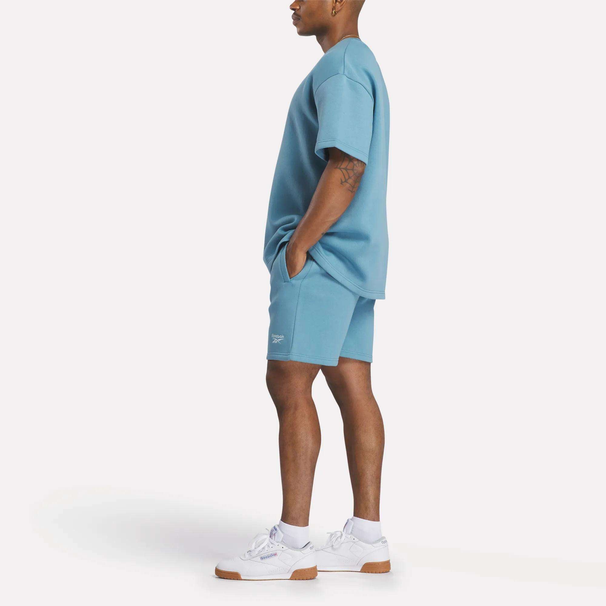 Men's Wardrobe Essentials T-Shirt - Image 2