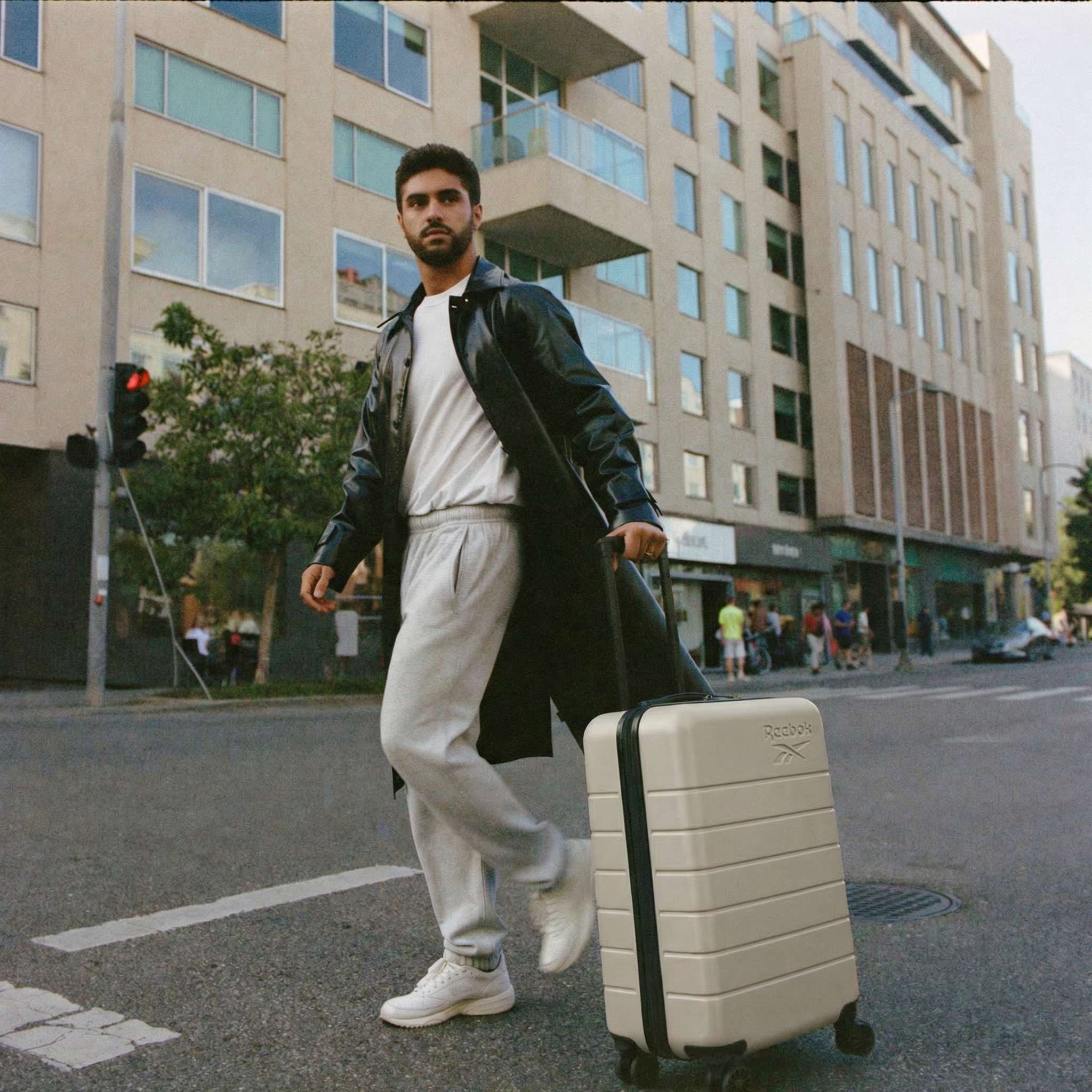 Captain 2 Piece Luggage Set - Image 2