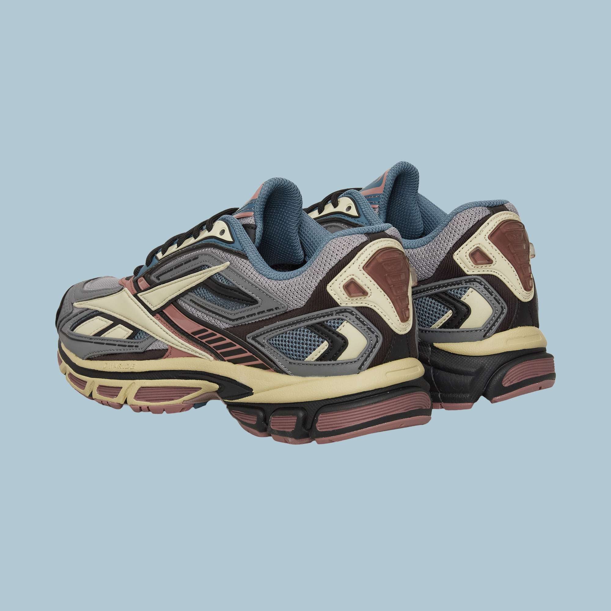 Premier Road Ultra Shoes - Image 4